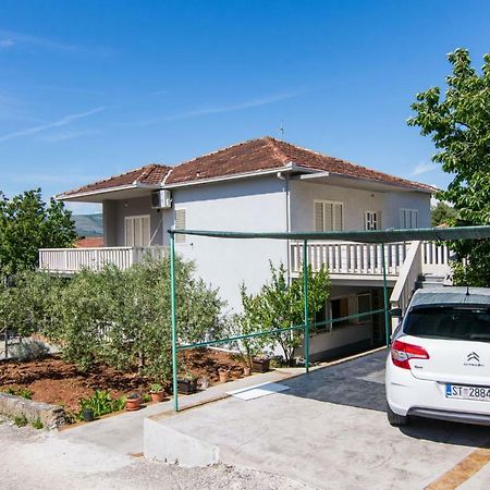Flora Lägenhet Trogir Exteriör bild